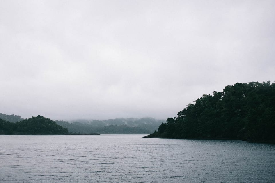 A misty morning, looking over lake Waikaremoana in New Zealand © Leonie Wise